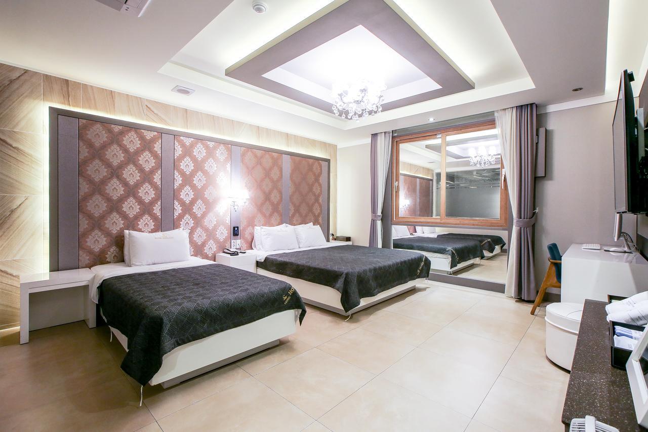 Shell Stone Yeosu Business Hotel Екстер'єр фото